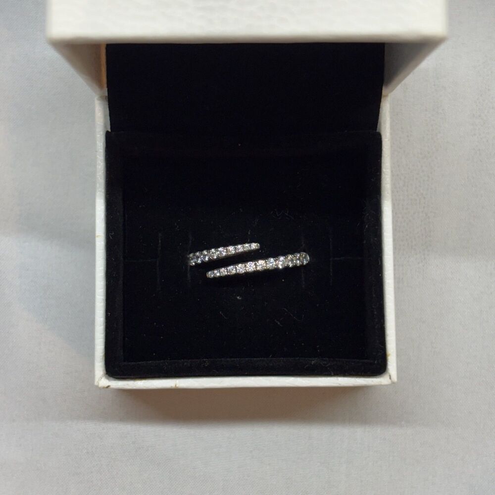 Pandora Sterling Silver Lines Of Sparkle Ring Cubic Zirconia Ring Sz 8.5 w/ box